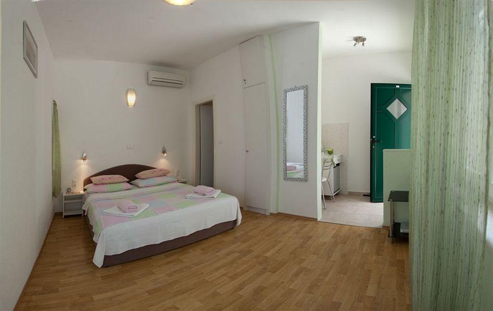 Central Old Town Rooms Split Exteriör bild