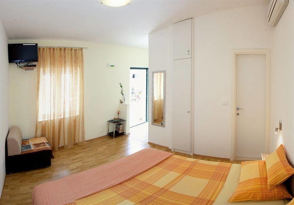 Central Old Town Rooms Split Exteriör bild
